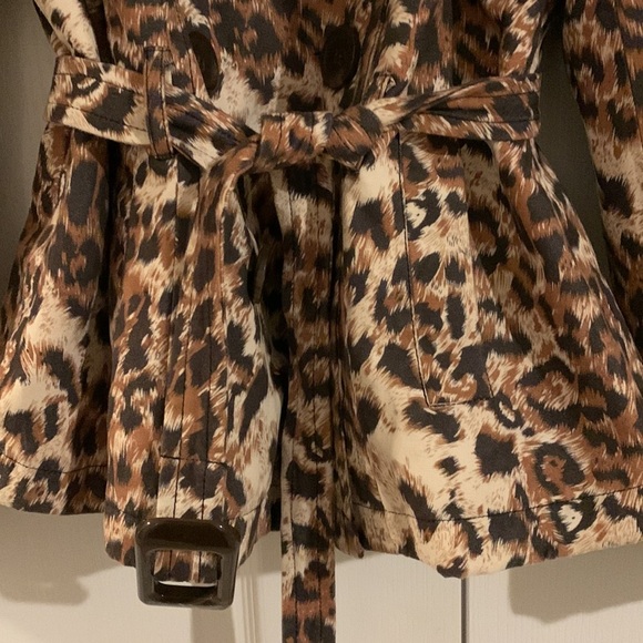 Beautiful Marc Bouwer cheetah print belted jacket - Picture 3 of 10